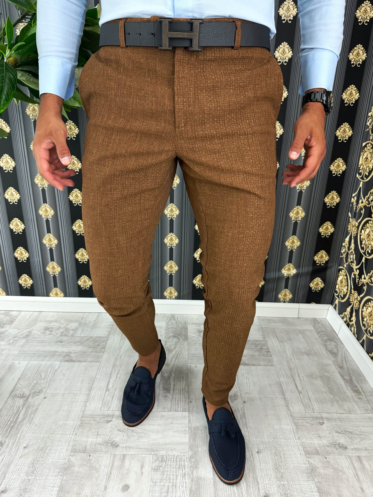 Pantaloni barbati eleganti maro B1769